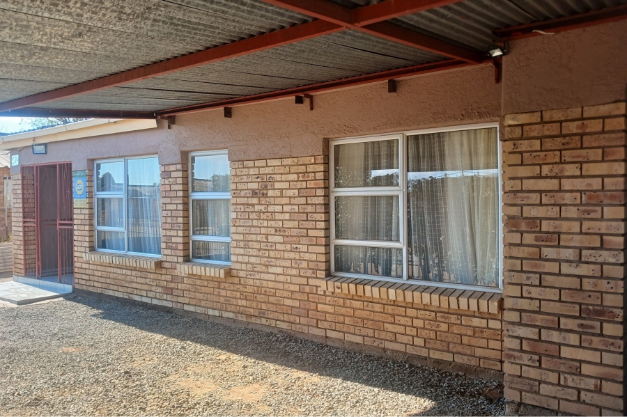 3 Bedroom Property for Sale in Roodepan Northern Cape